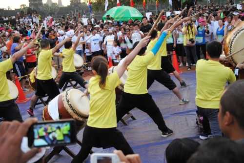 ANGKOR WAT HALF MARATHON 2013